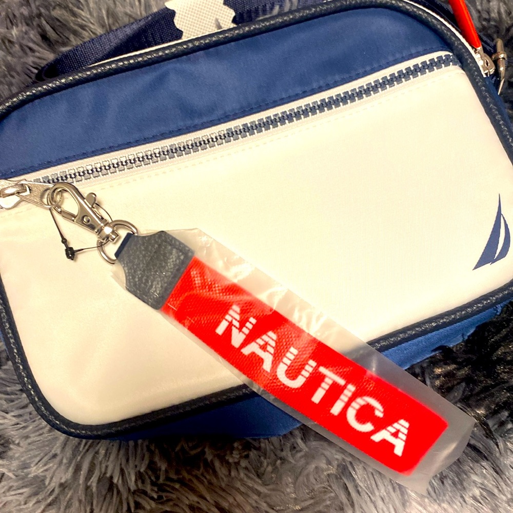 Nautica High Seas Camera Crossbody NWT!🤩